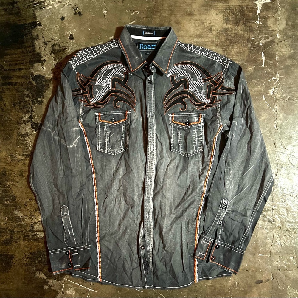 LARGE Grey and Orange Y2k ROAR long sleeve button up shirt